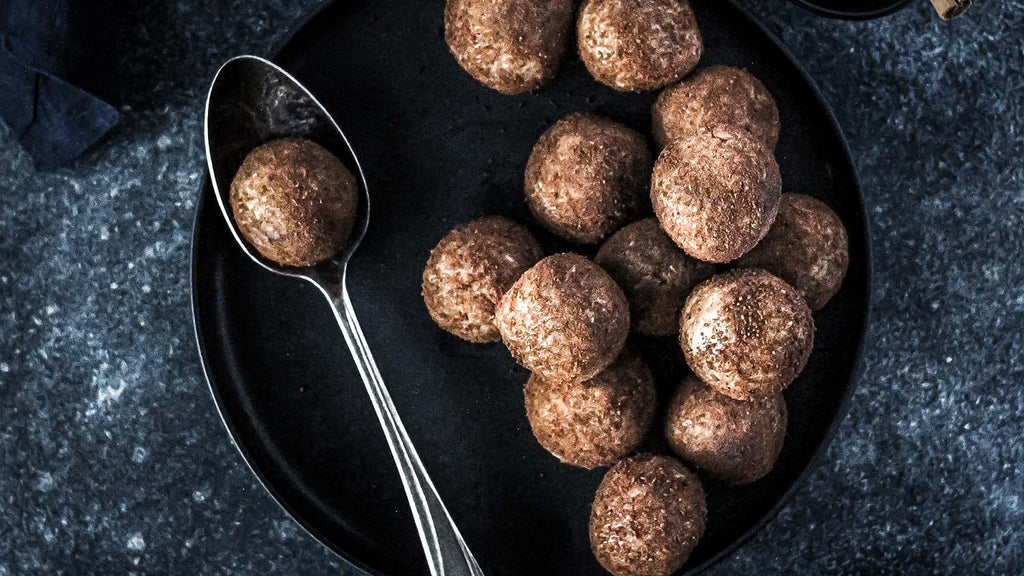 Snickerdoodle Protein Bites